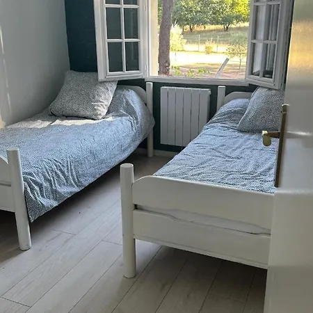 Tatil Evi Domaine De Charme 3 Etoiles , Piscine Xxl Et Parc Verdoyant Bonnetan