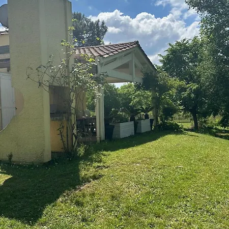 Domaine De Charme 3 Etoiles , Piscine Xxl Et Parc Verdoyant Tatil Evi *