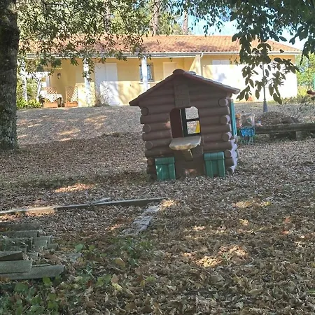 Domaine De Charme 3 Etoiles , Piscine Xxl Et Parc Verdoyant