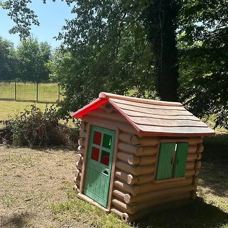 Tatil Evi Domaine De Charme 3 Etoiles , Piscine Xxl Et Parc Verdoyant Bonnetan